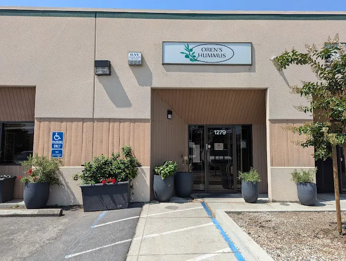 Oren's Hummus Picture 3