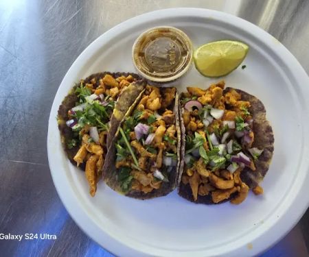 El Amanecer taqueria