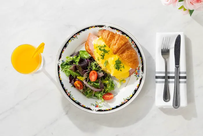 Epicure Club Cafe and Wine Bar Picture 9