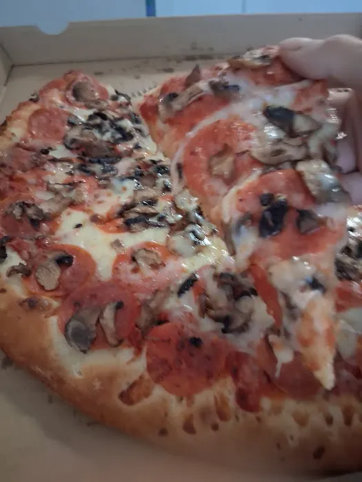 Fast Pizza Delivery Picture 4