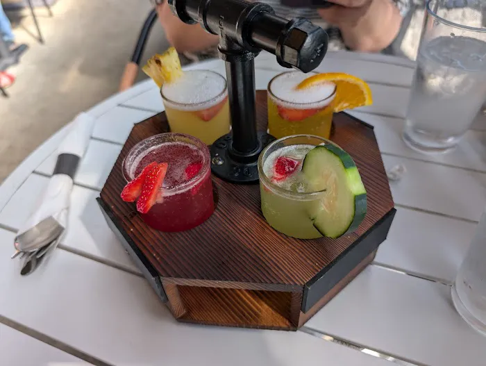 Toast Cafe & Grill Picture 2