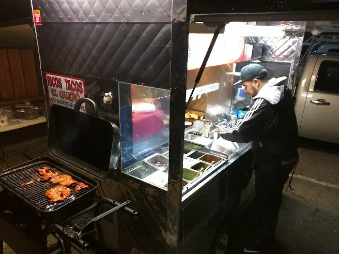 Ricos Tacos El Campeón (el güero) Picture 5