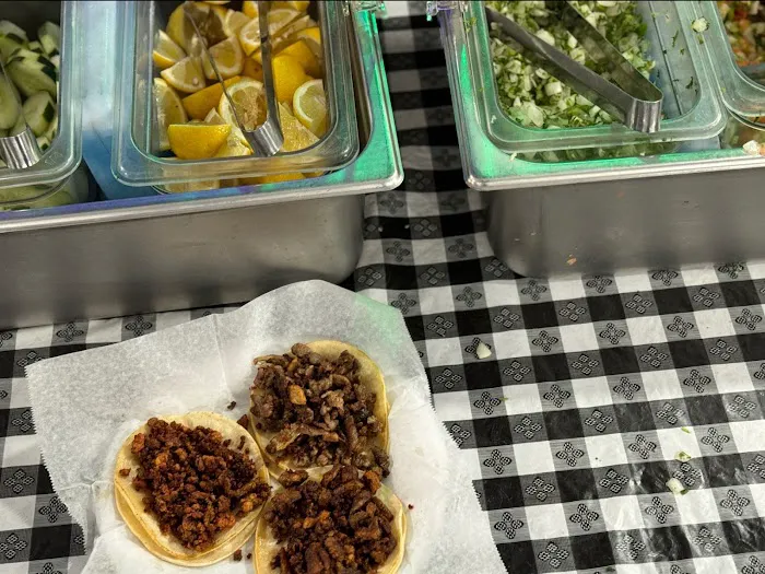 Tacos La Choca Picture 7