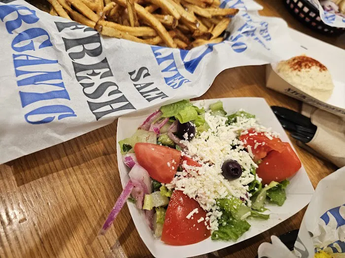 Nick the Greek Picture 7