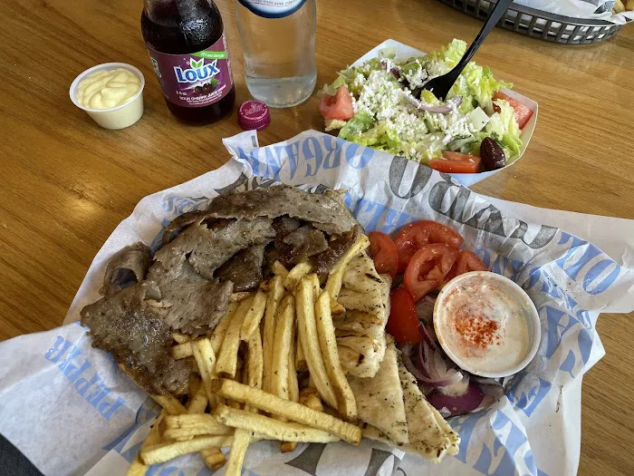 Nick the Greek Picture 4