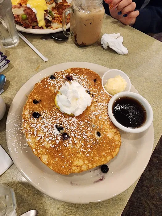 Bill's Café - Willow Picture 4