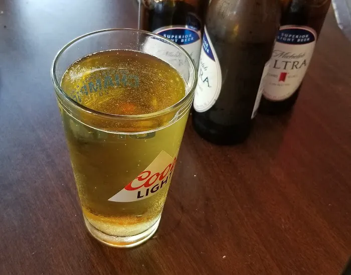 Round Table Pizza Picture 5