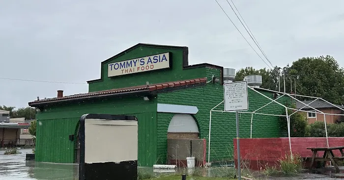 Tommy Asia Picture 4