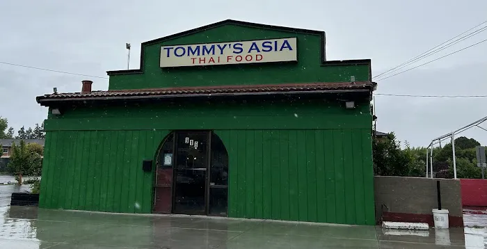 Tommy Asia Picture 2