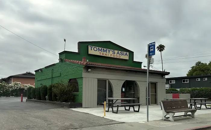 Tommy Asia Picture 8