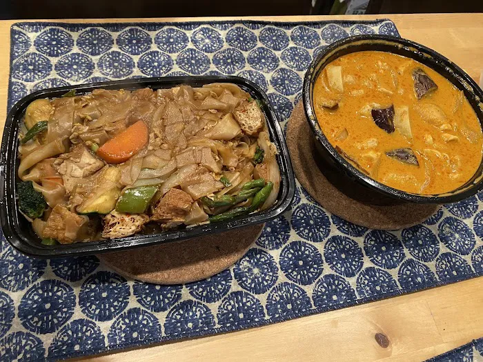 Tommy Asia Picture 9