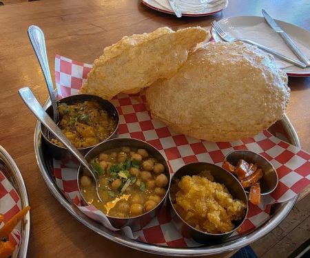 Hajis Restaurant & Catering