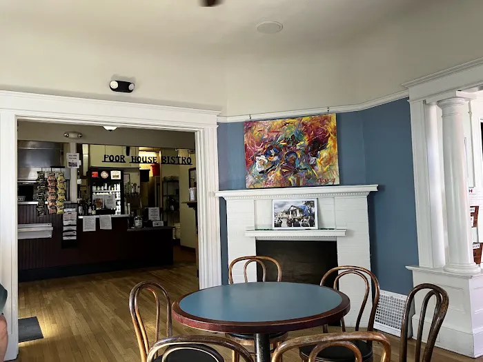 Poor House Bistro Picture 9