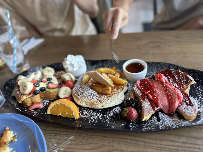 The Breakfast Club at Midtown Picture 8