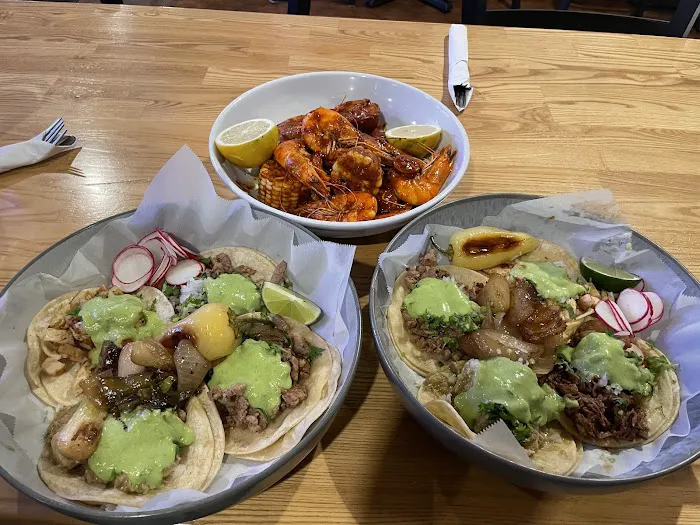 Chingadazos Taqueria & Bar Picture 1