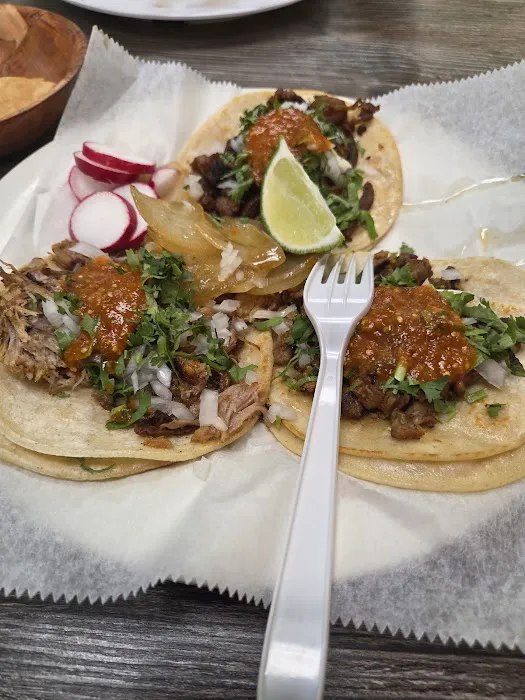 TEQUILA'S TAQUERIA SAN JOSE Picture 6