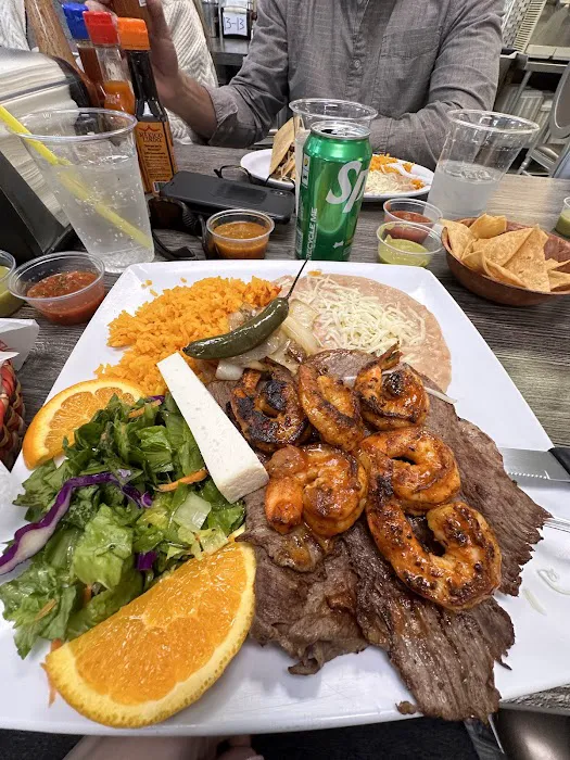 TEQUILA'S TAQUERIA SAN JOSE Picture 5