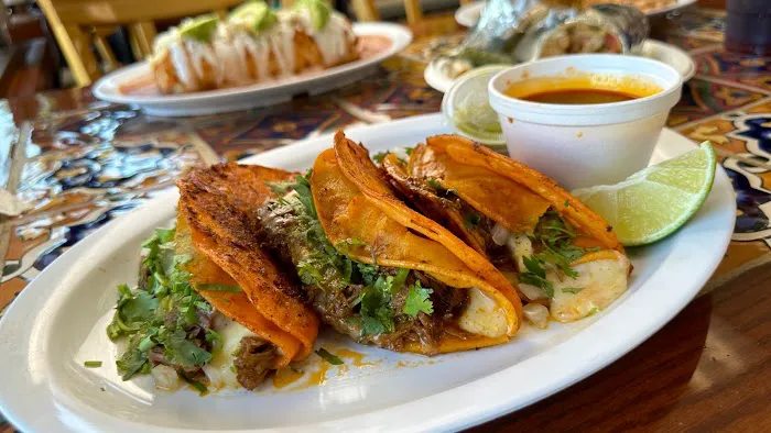 La Superior Taquería Picture 9