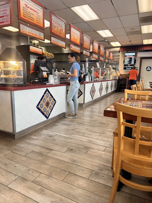 La Superior Taquería Picture 1