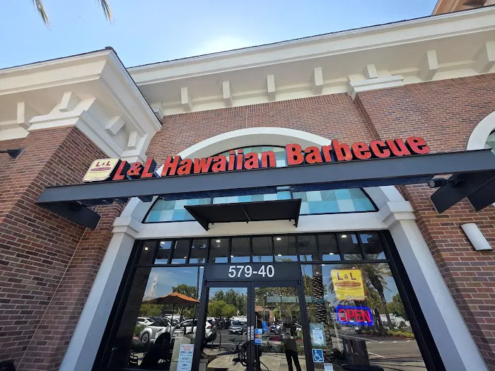 L&L Hawaiian Barbecue Picture 3