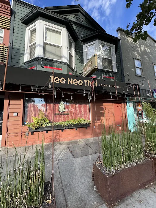 Tee Nee Thai Cuisine Picture 3