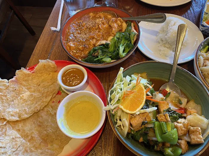 Tee Nee Thai Cuisine Picture 10