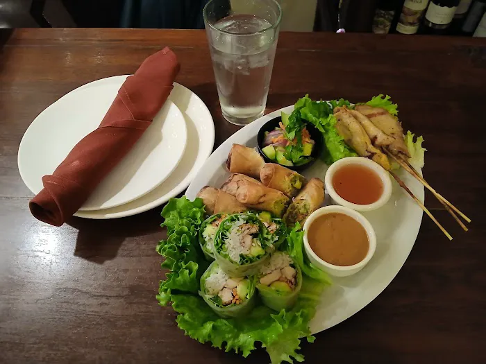 Tee Nee Thai Cuisine Picture 8