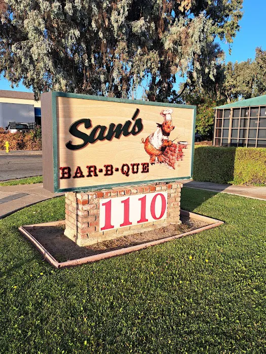 Sam's Bar-B-Que Picture 9