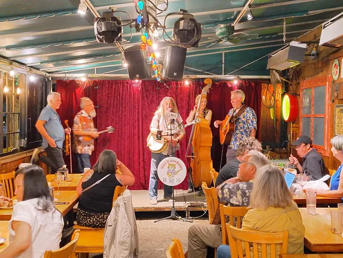 Sam's Bar-B-Que Picture 2