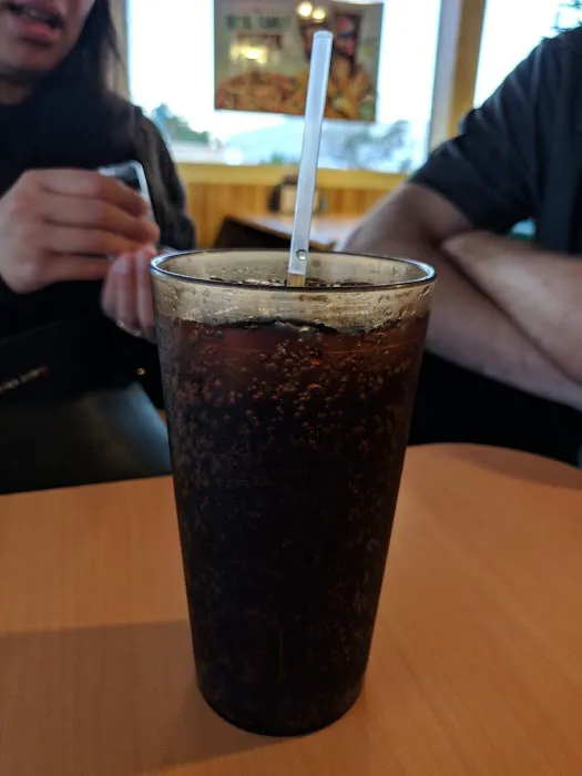 Round Table Pizza Picture 2