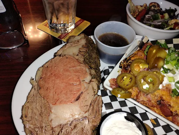 Burbanks Bites and Billiards Picture 7