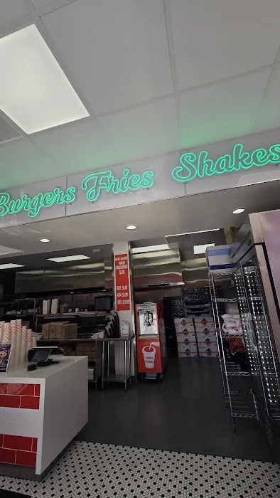 Campus Burgers Picture 7