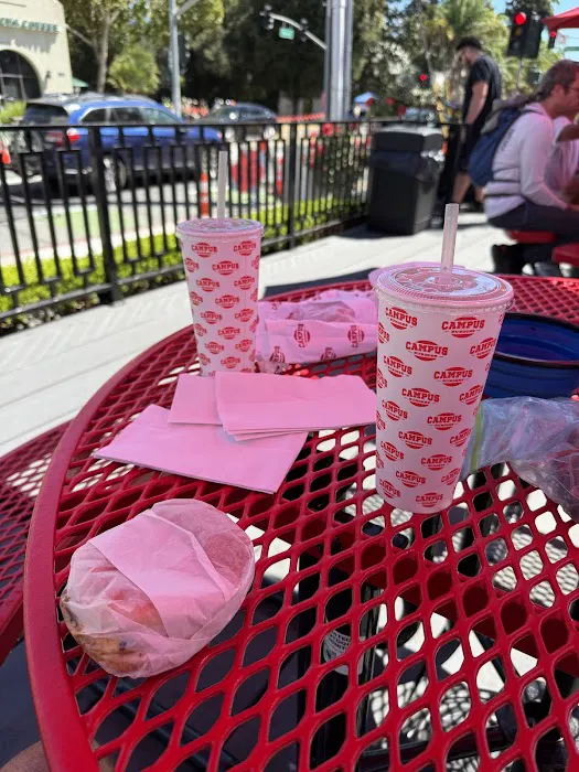 Campus Burgers Picture 10