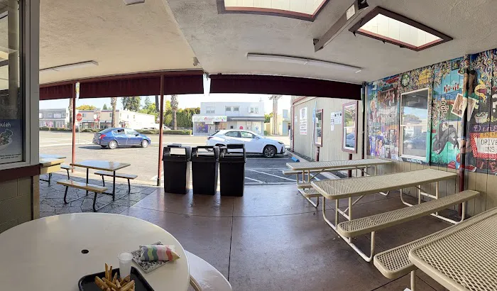 Falafel's Drive In Picture 3