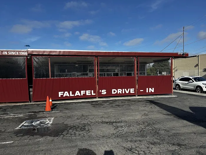 Falafel's Drive In Picture 4