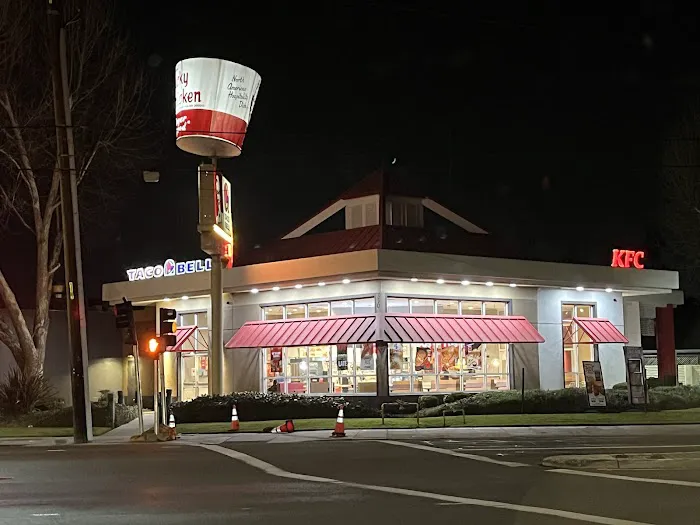 Taco Bell / KFC Picture 10
