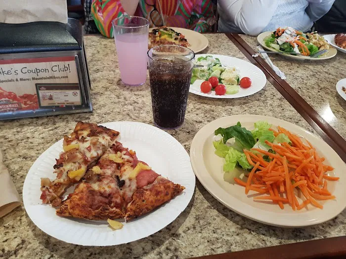 Mountain Mike's Pizza Picture 9