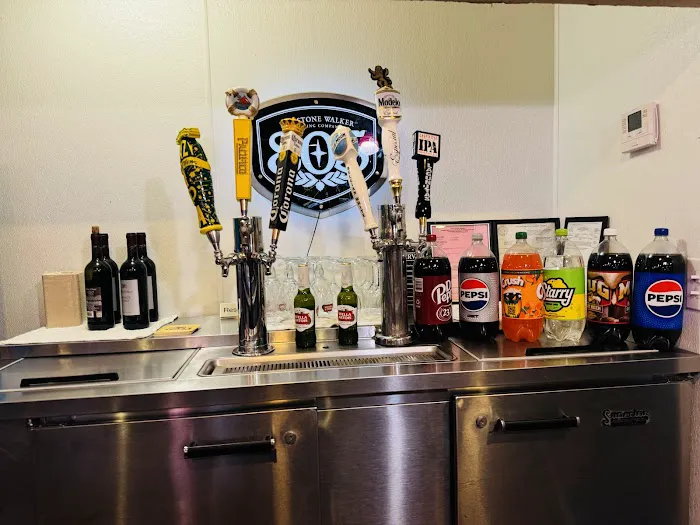 Mountain Mike's Pizza Picture 8