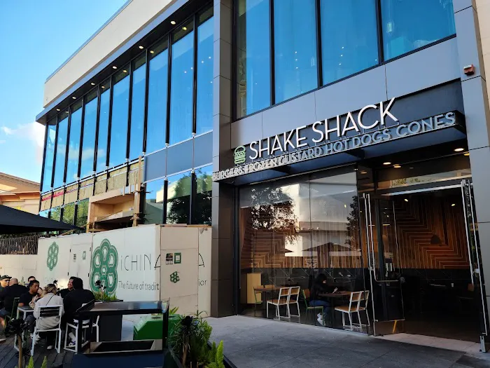 Shake Shack Valley Fair Picture 4