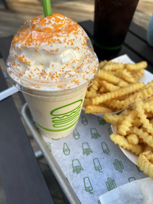 Shake Shack Valley Fair Picture 2
