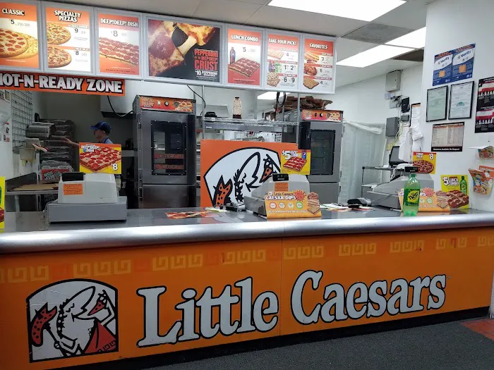 Little Caesars Pizza Picture 2