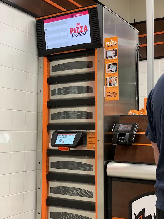 Little Caesars Pizza Picture 3