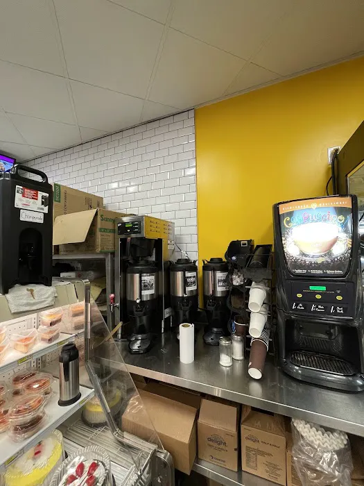 Arteaga's Taqueria y Panadería Picture 5