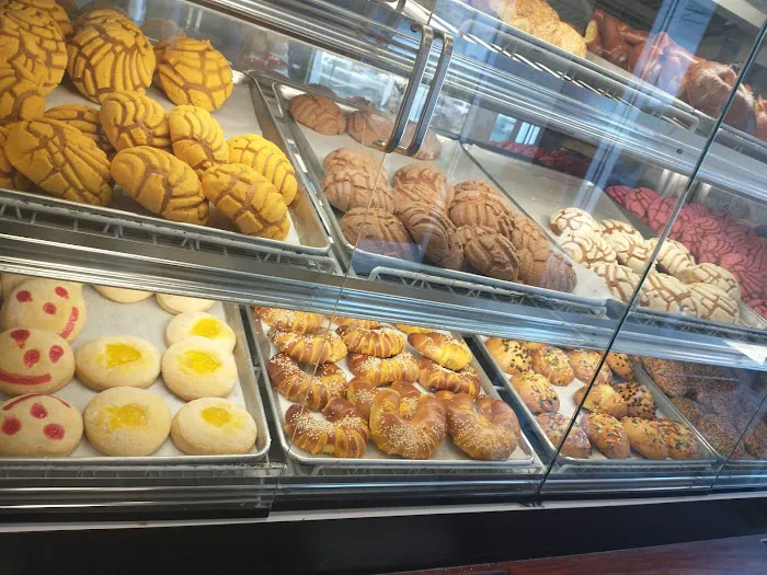 Arteaga's Taqueria y Panadería Picture 4