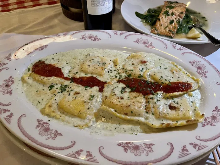 Maggiano's Little Italy Picture 10