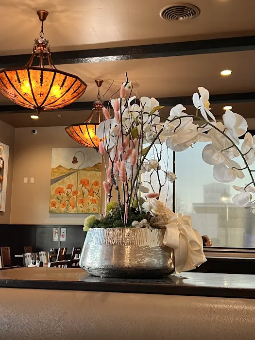 Holder’s Mission City Grill Picture 3