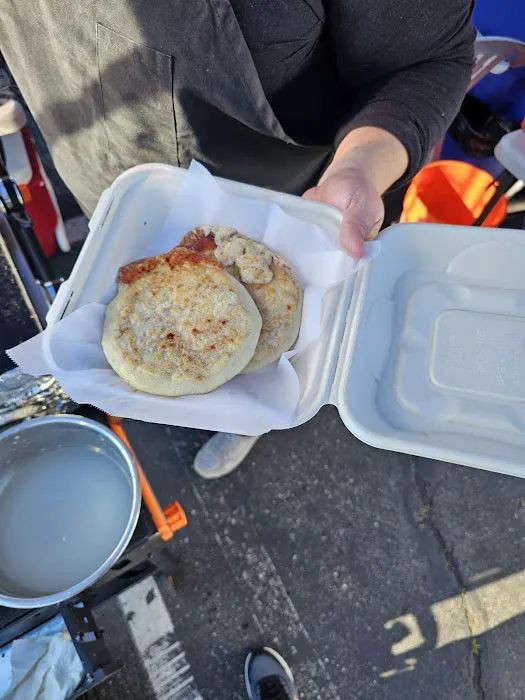 Exquisito Sabor Salvadoreño 2 Picture 4