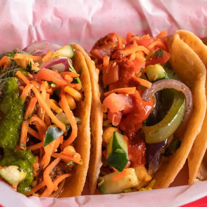 Sam & Curry Picture 2