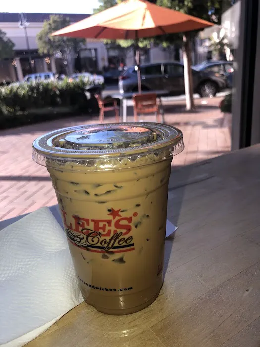 Lee's Sandwiches Picture 5