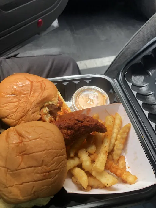 Dave's Hot Chicken Picture 8